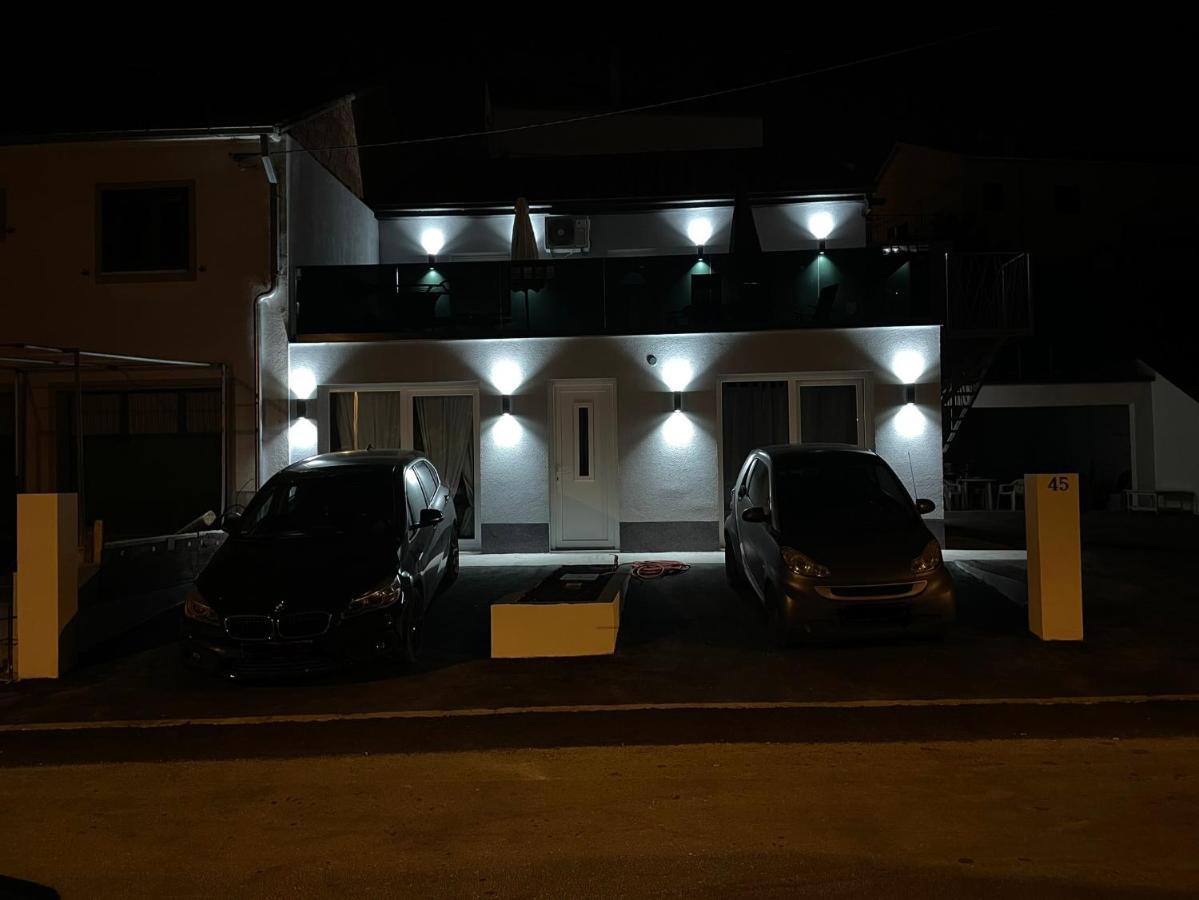 Apartment Matijas, 3 Bedroom Apt With Terrace And Parking Split Exterior photo